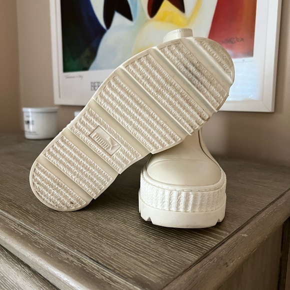 Puma by Rihanna Chelsea Sneaker Boots in Vanilla Size 7.5 - Picture 4 of 7